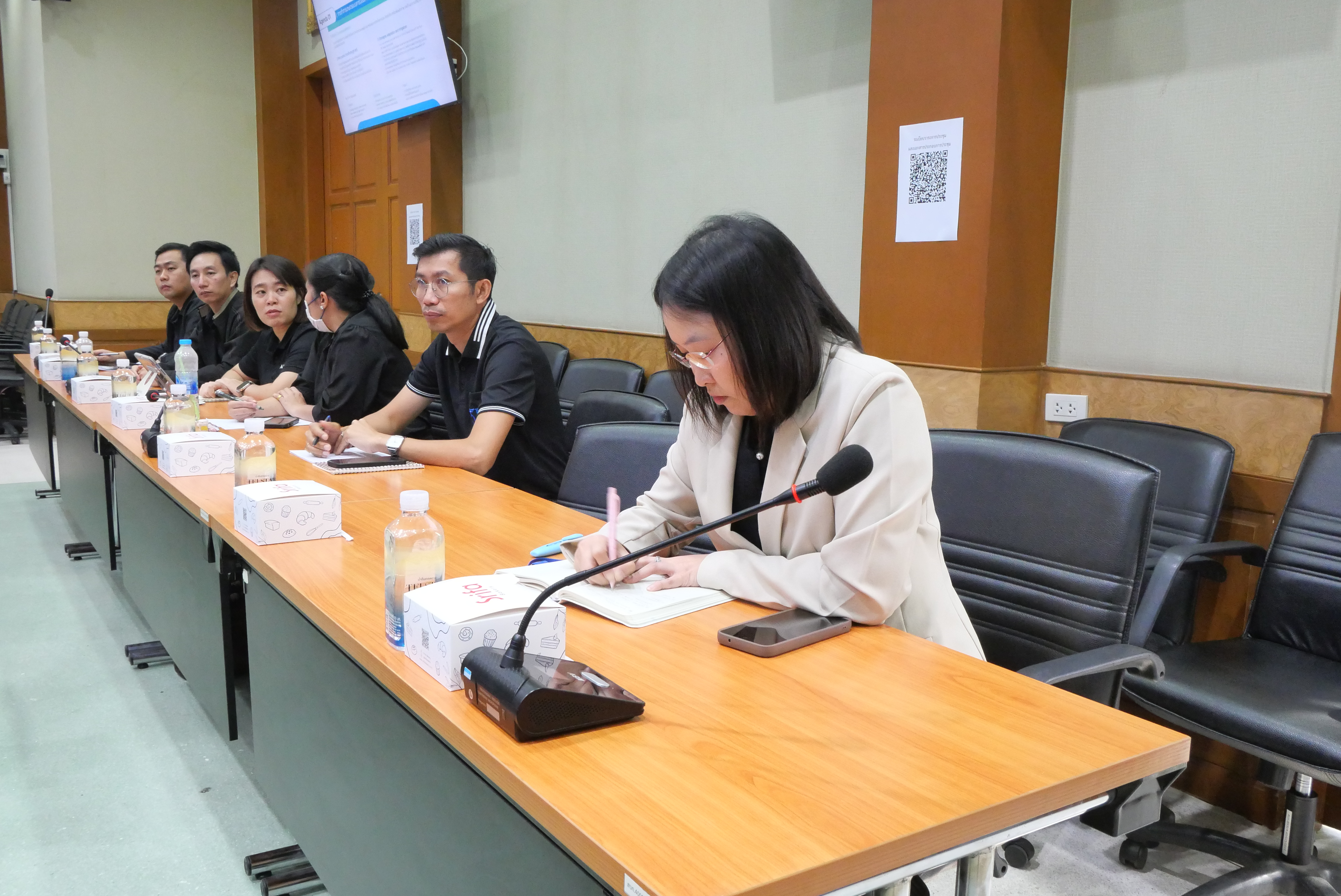 title - ส.ป.ก. ประชุมการทบทวนคำของบประมาณรายจ่ายประจำปีงบประมาณ พ.ศ. 2570 และการจัดทำโครงการ เพื่อขับเคลื่อนงานของกระทรวงเกษตรและสหกรณ์ ประจำปีงบประมาณ พ.ศ. 2570 